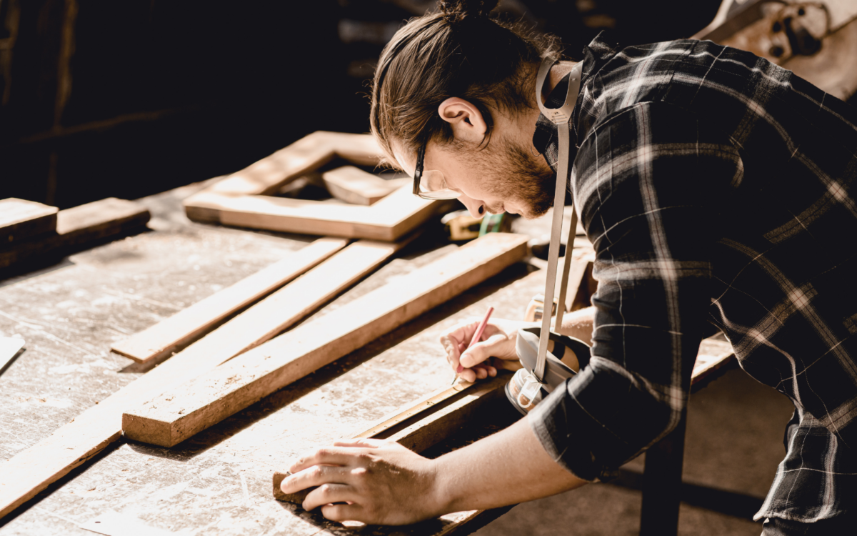 Carpentry business ideas: Grow your business by choosing a specialty