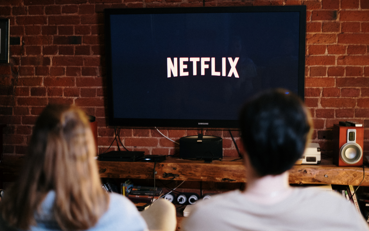 how to make money watching netflix.