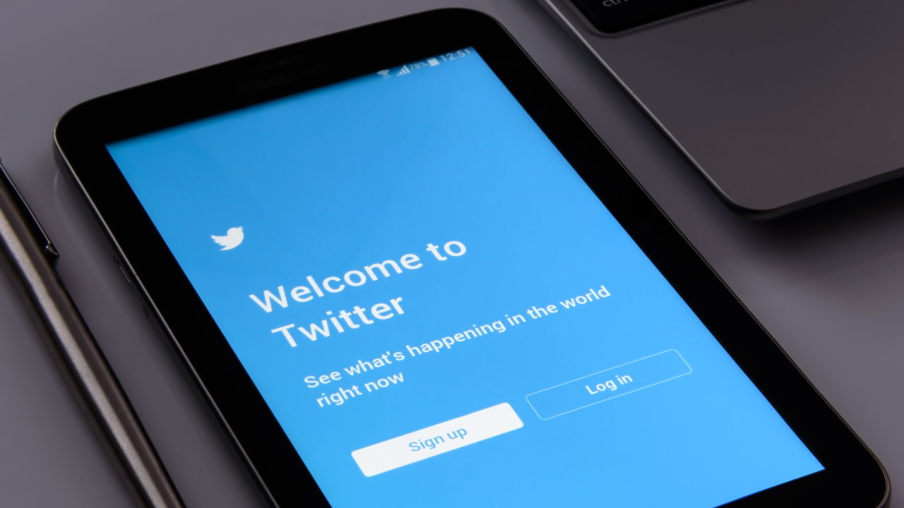 How To Make A List On Twitter [Follow This Easy Step-by-Step Guide]