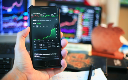 business ideas for young entrepreneurs Chatgpt for trading and investors.