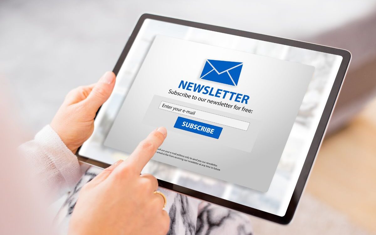Promote affiliate links with an email newsletter.