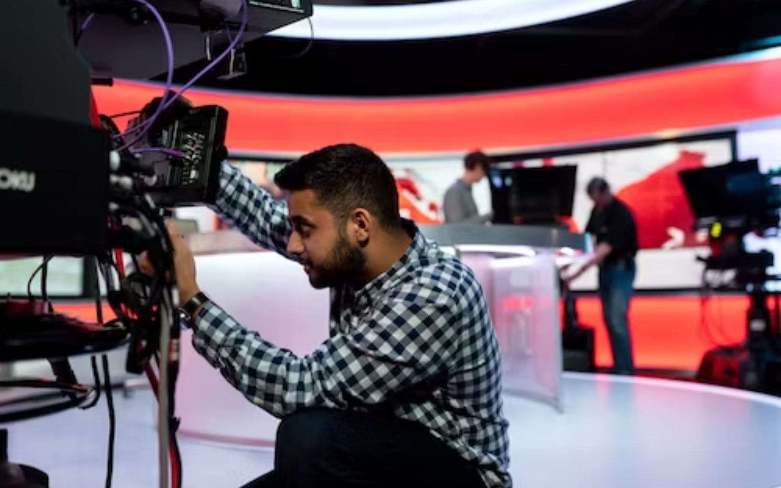 2051 Innovative News Channel Name Ideas That Will Trend in 2025