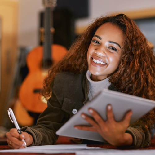 how to write a summary of an article.