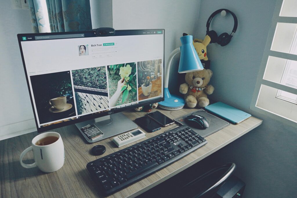 how to do SEO for your website - home office scene
